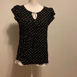 Flutter sleeve tassle blouse